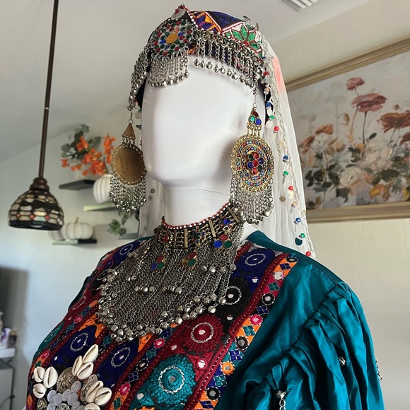 Afghani dress comes with all accessories. - Picture 4 of 8